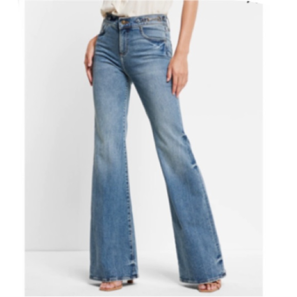 Express Mid-Rise 70s Flare Medium Wash Horse Bit Jeans. Size 4.